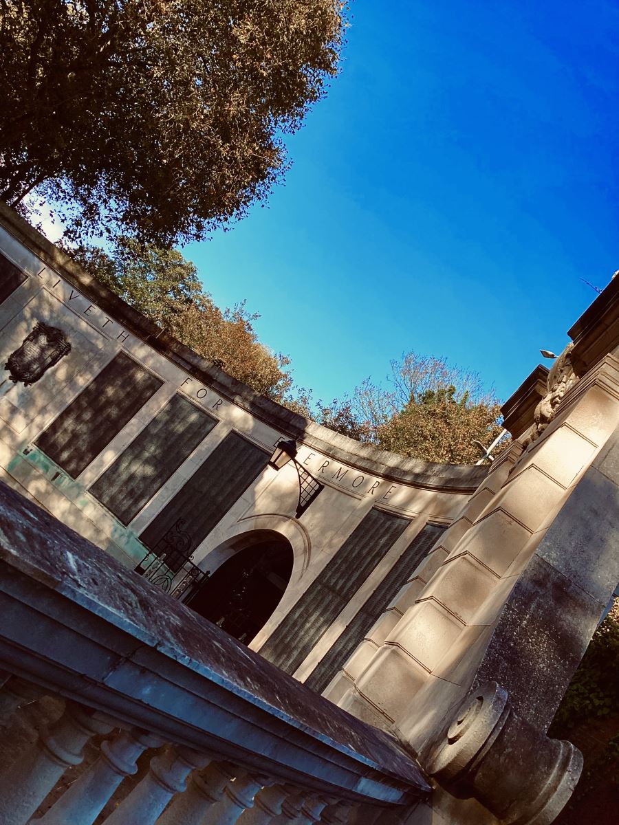 photo of war memorial